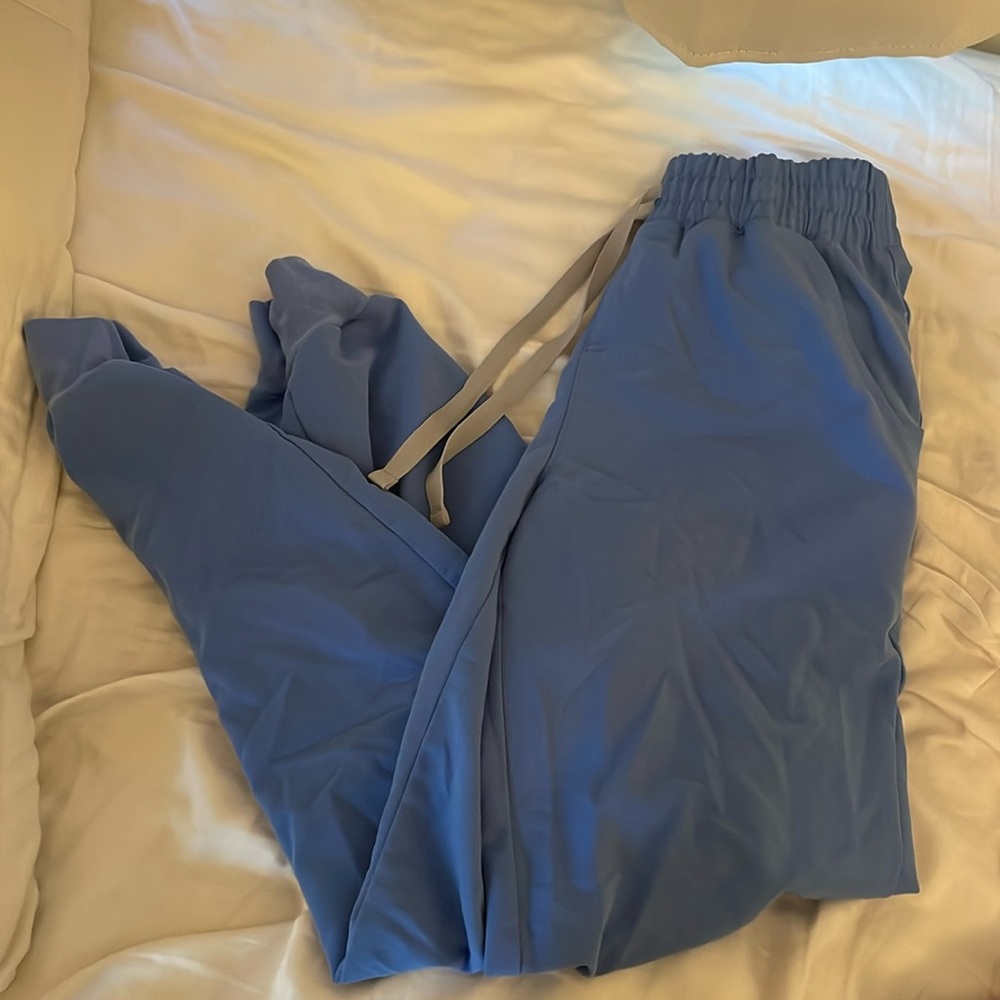 - Figs scrubs in great condition
